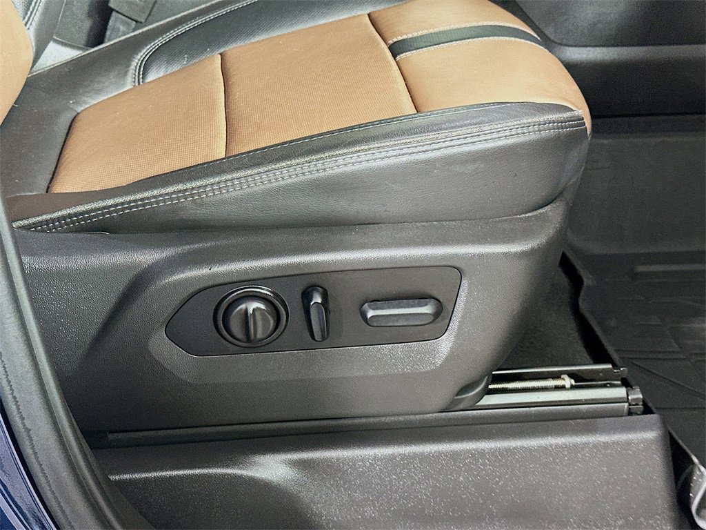 Used 2021 Chevrolet Silverado 2500 High Country image 24