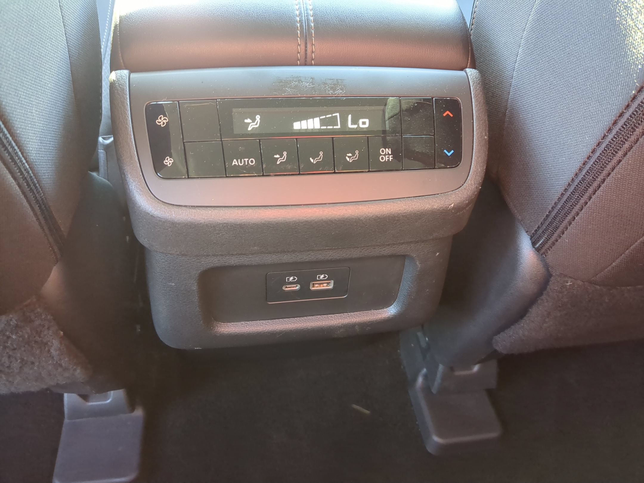 Used 2025 Nissan Pathfinder SV FWD image 27