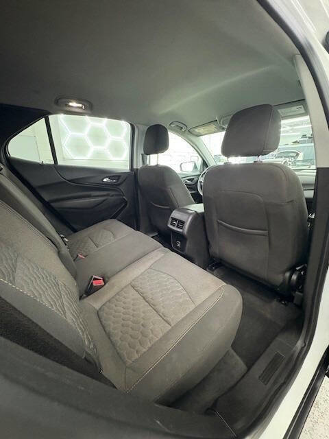 Used 2019 Chevrolet Equinox LT image 17