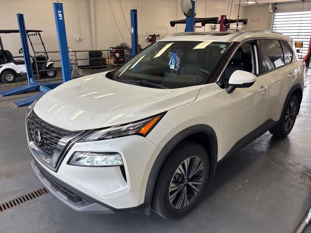 Used 2021 Nissan Rogue SV w/ Premium Package FWD image 5