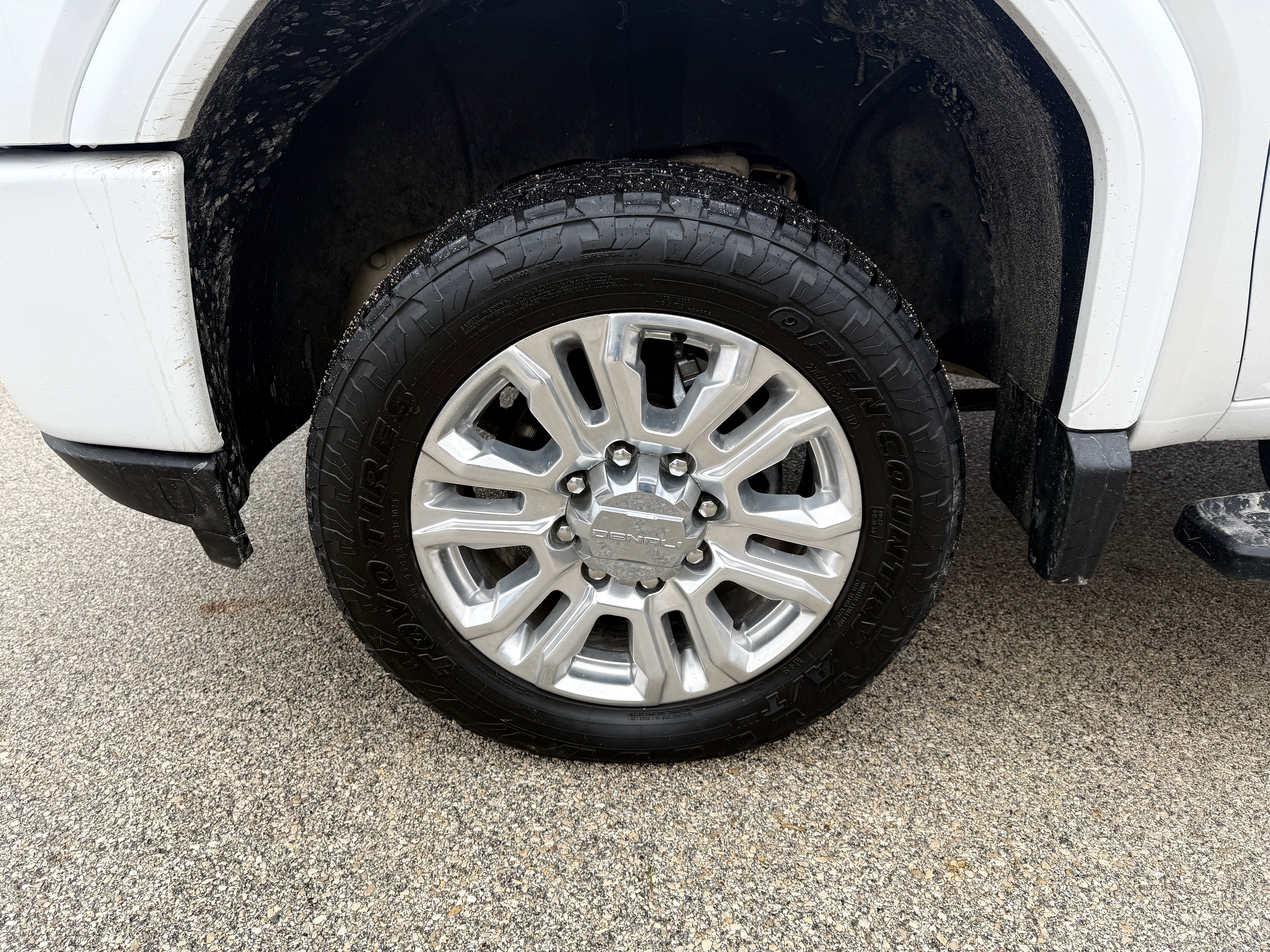 Certified 2023 GMC Sierra 2500 Denali w/ Denali Ultimate Package image 11