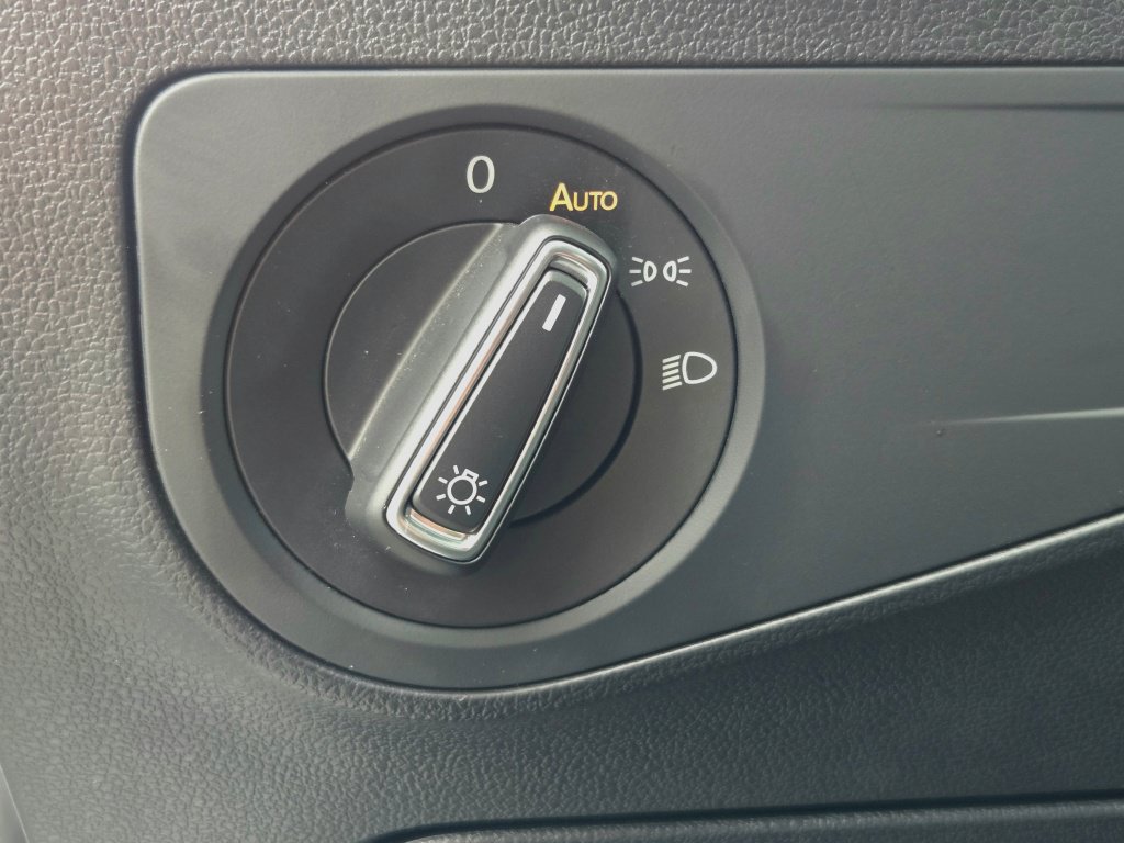Used 2024 Volkswagen Tiguan SE R-Line w/ MDO Package, Two-Row AWD/4WD image 35