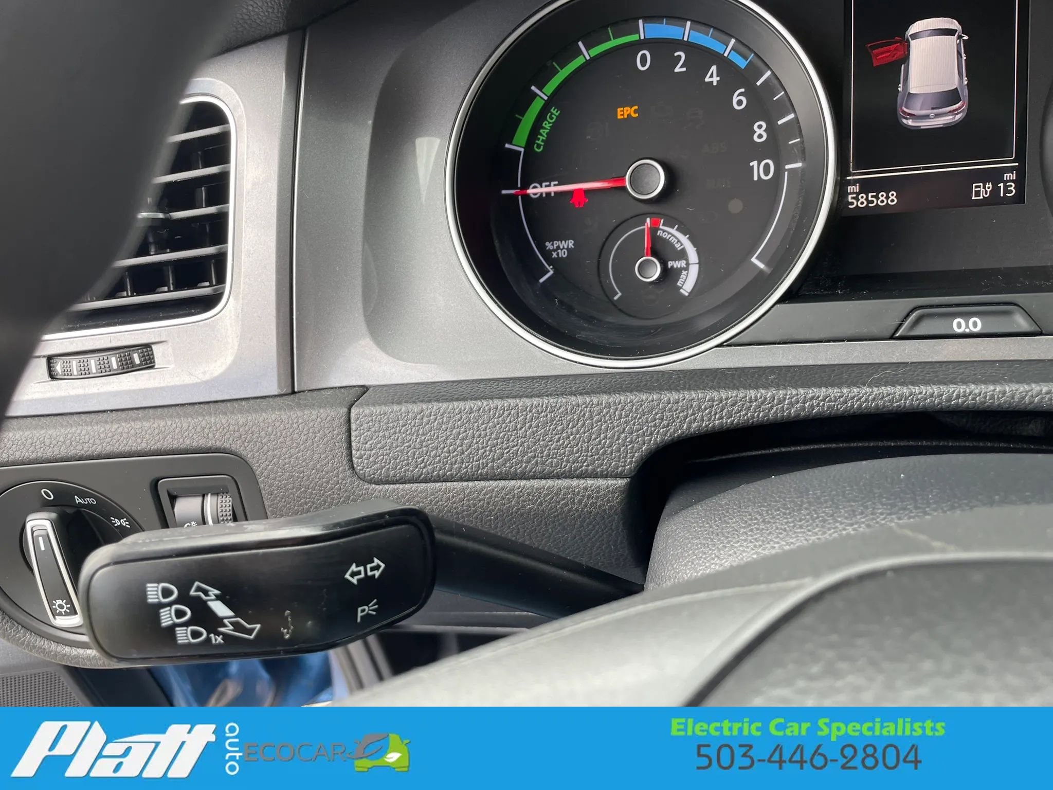 Used 2016 Volkswagen e-Golf SE w/ DC Fast Charging Package FWD image 31
