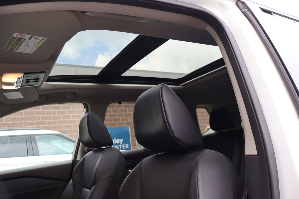 Used 2021 Nissan Rogue SV w/ Premium Package AWD/4WD image 27