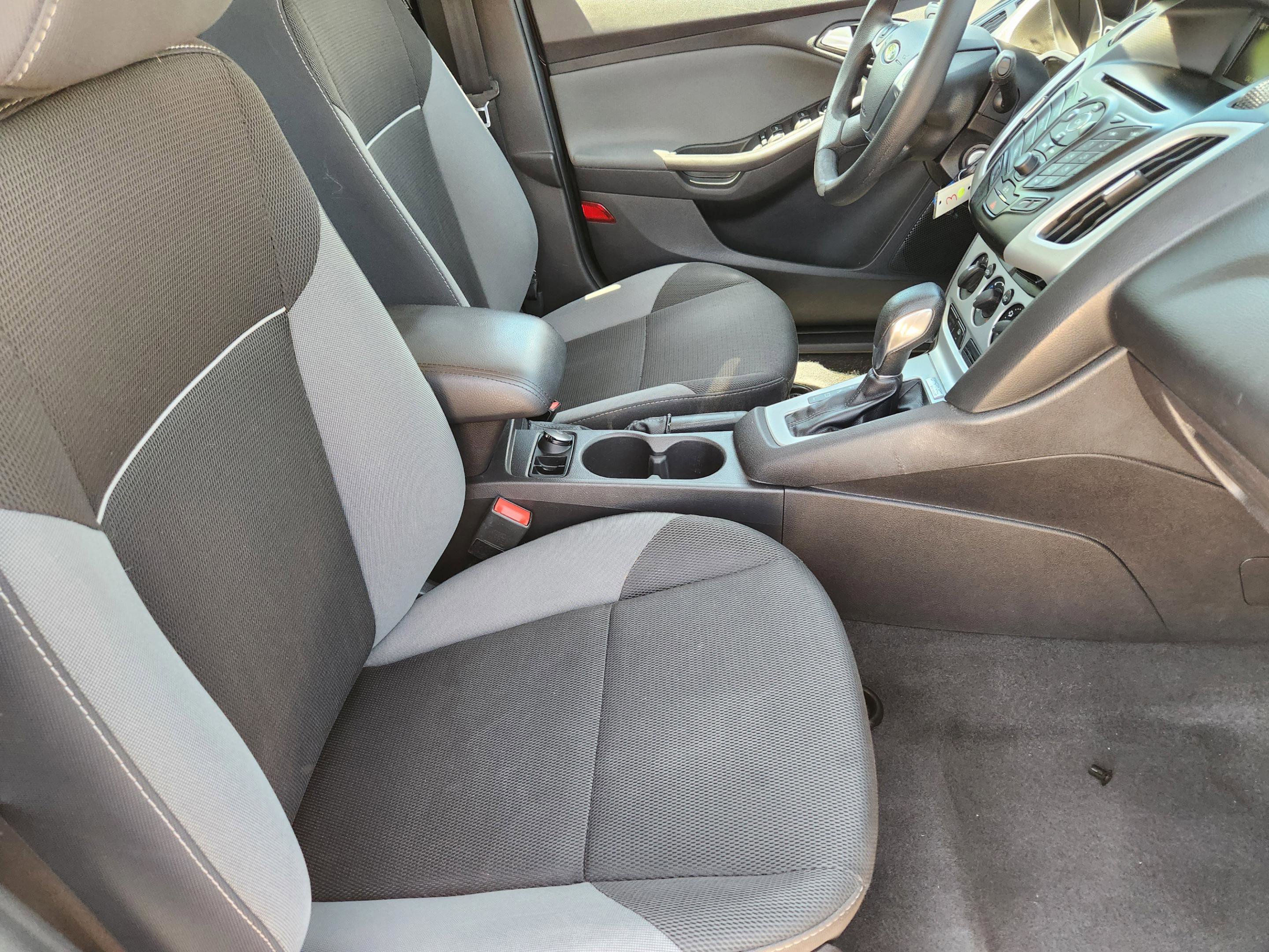 Used 2014 Ford Focus SE image 10