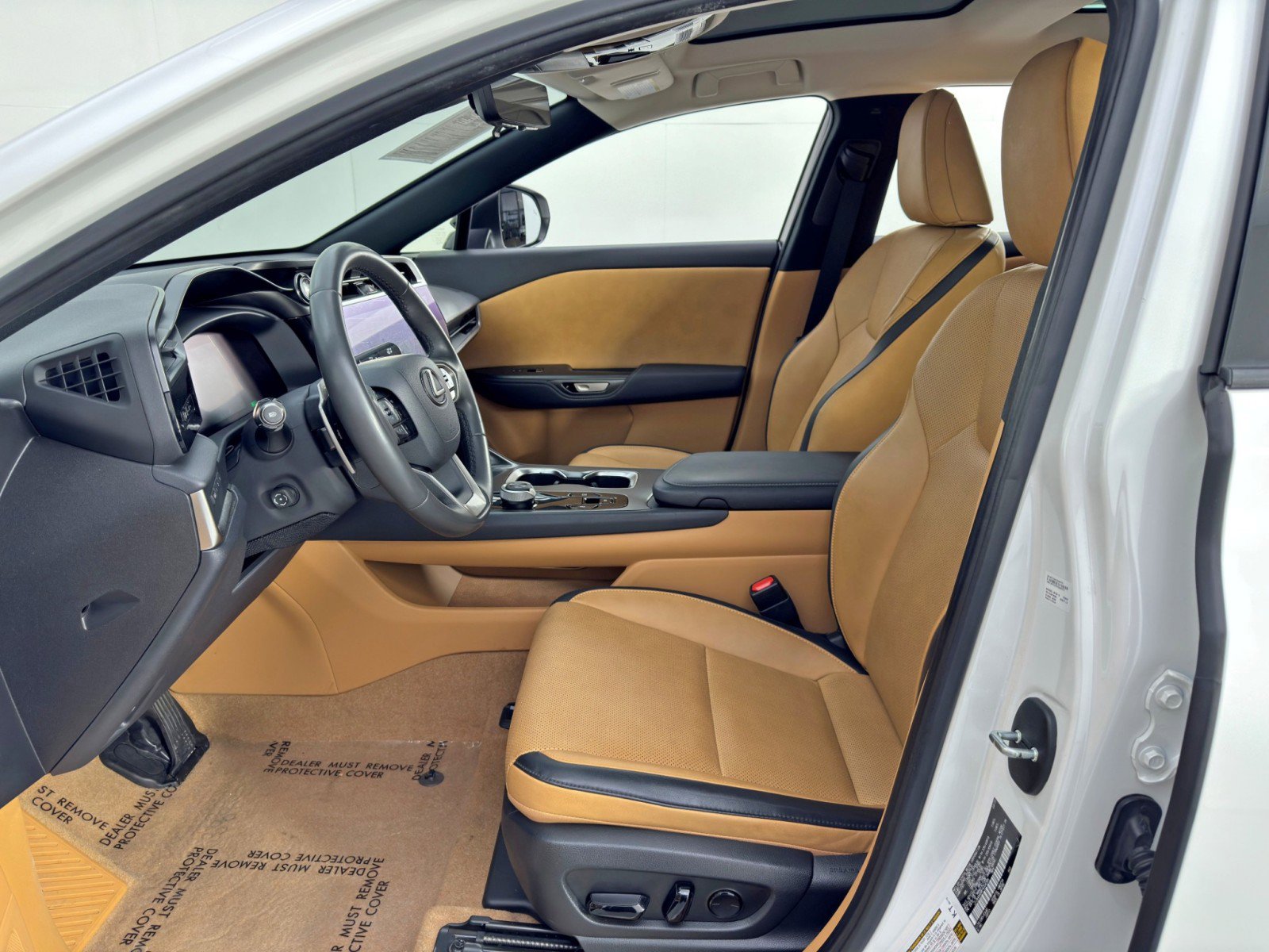 Used 2023 Lexus RZ 450e Premium w/ Accessory Package (2T) image 15