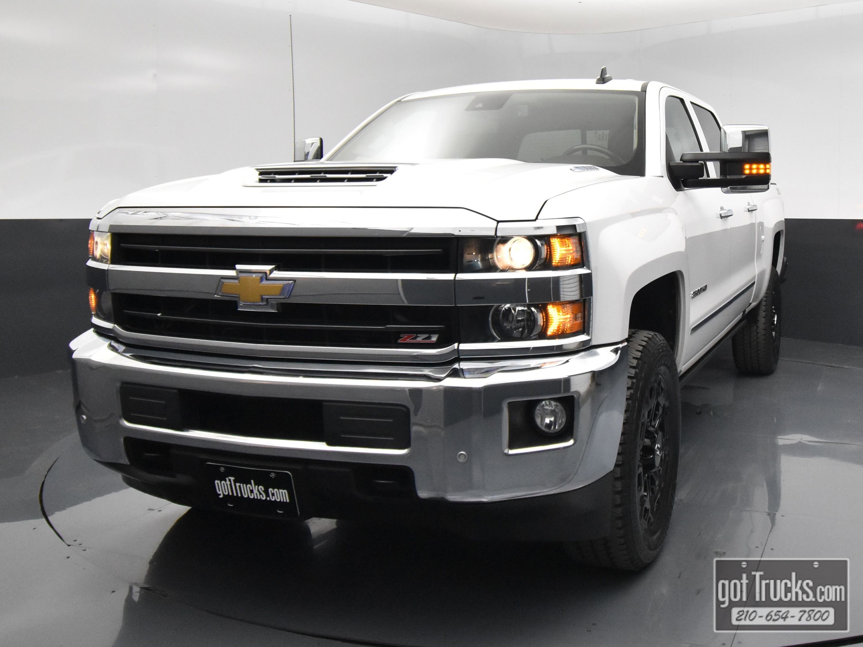 Used 2018 Chevrolet Silverado 2500 LTZ w/ Duramax Plus Package AWD/4WD image 46