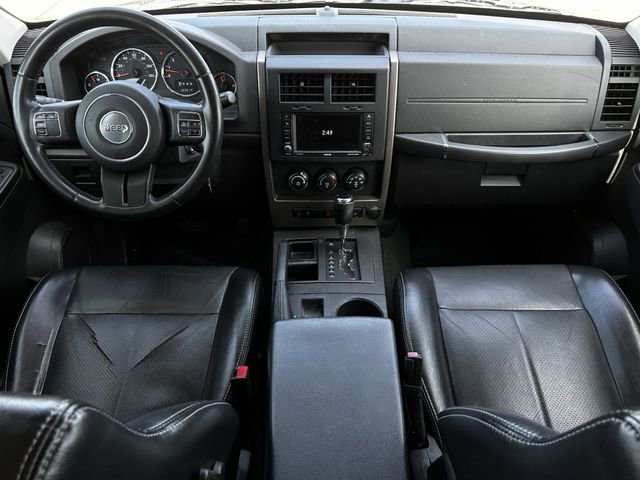Used 2012 Jeep Liberty Sport RWD image 11