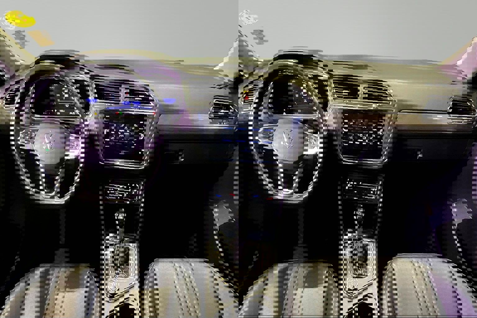 Used 2023 Volkswagen Tiguan SE image 7