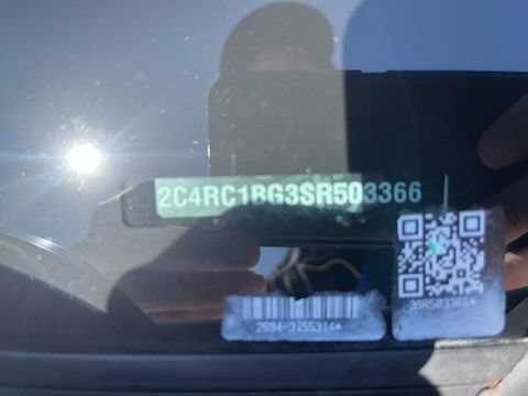 Used 2025 Chrysler Pacifica Select FWD image 6