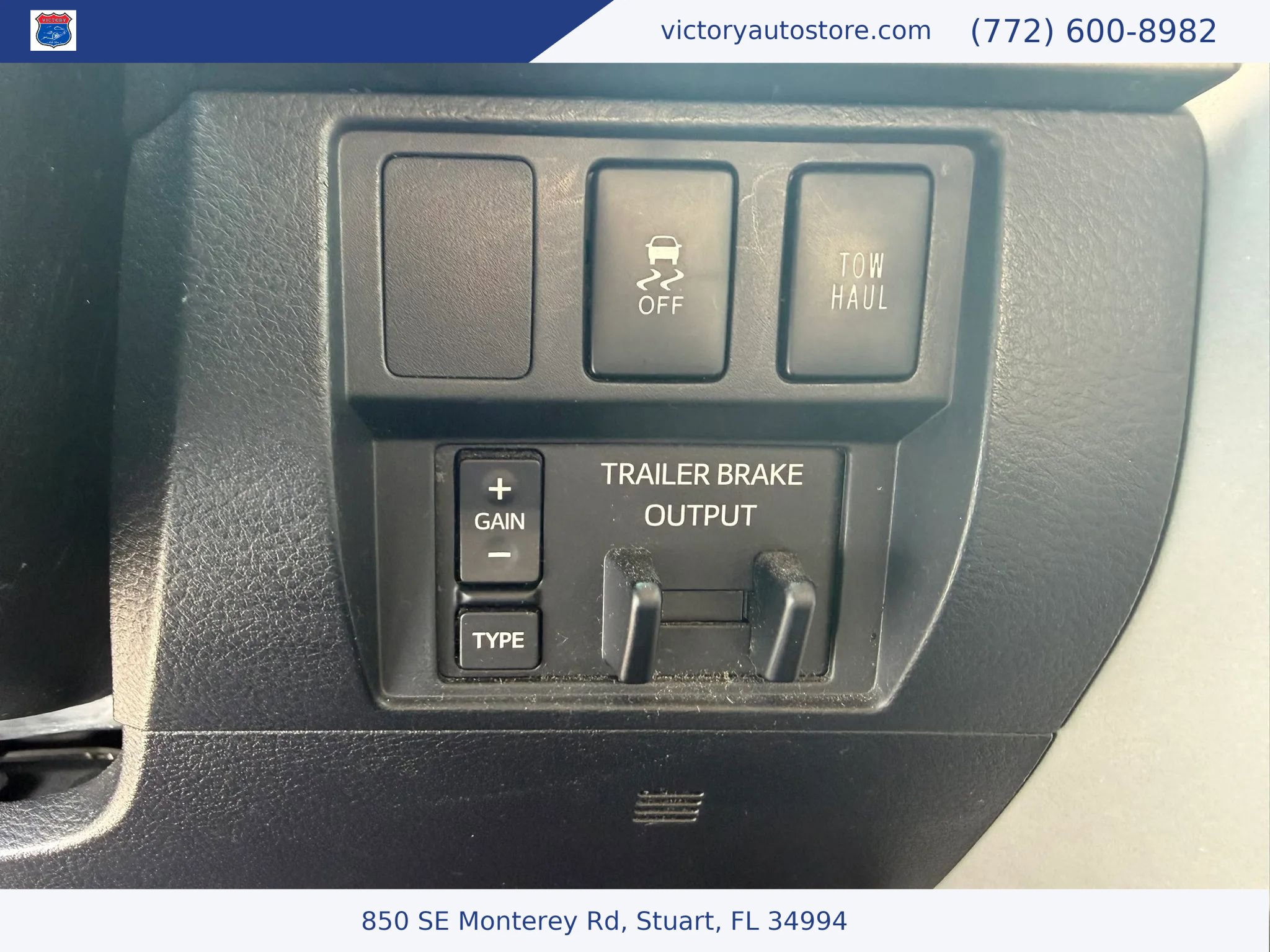 Used 2017 Toyota Tundra SR5 w/ SR5 Upgrade Package AWD/4WD image 32