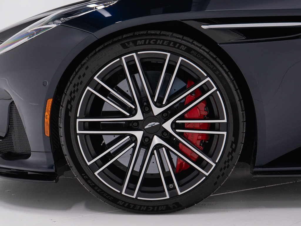 Used 2024 Aston Martin DB12 Convertible RWD image 43