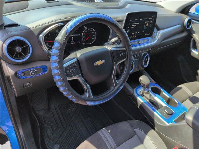 Used 2025 Chevrolet Blazer LT FWD image 11
