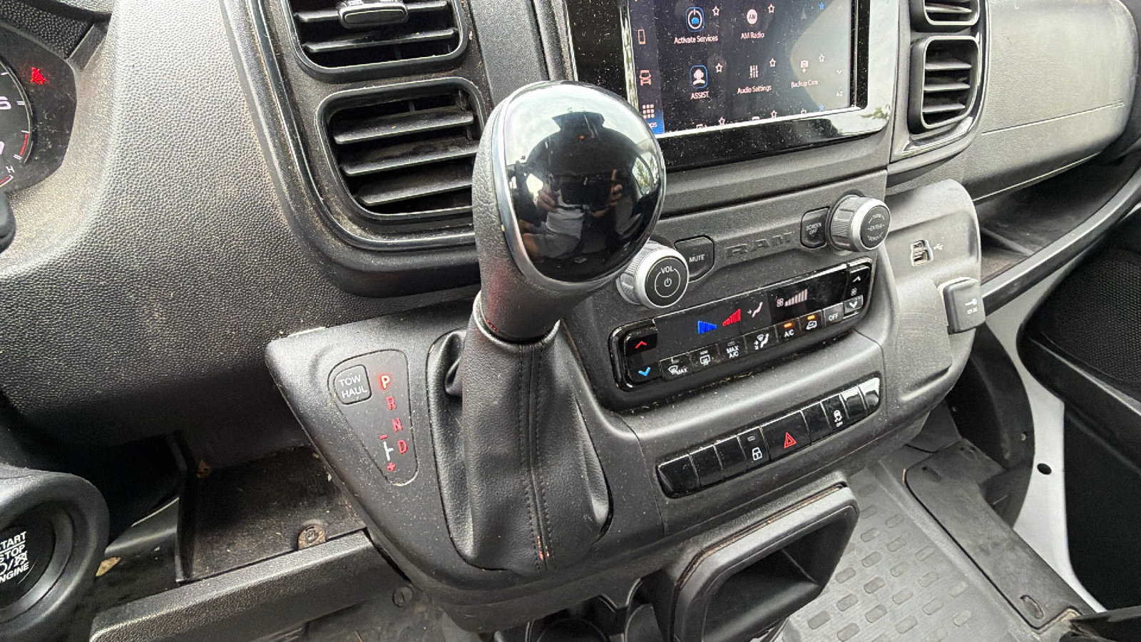 Used 2024 RAM ProMaster 2500 w/ Convenience Group FWD image 26