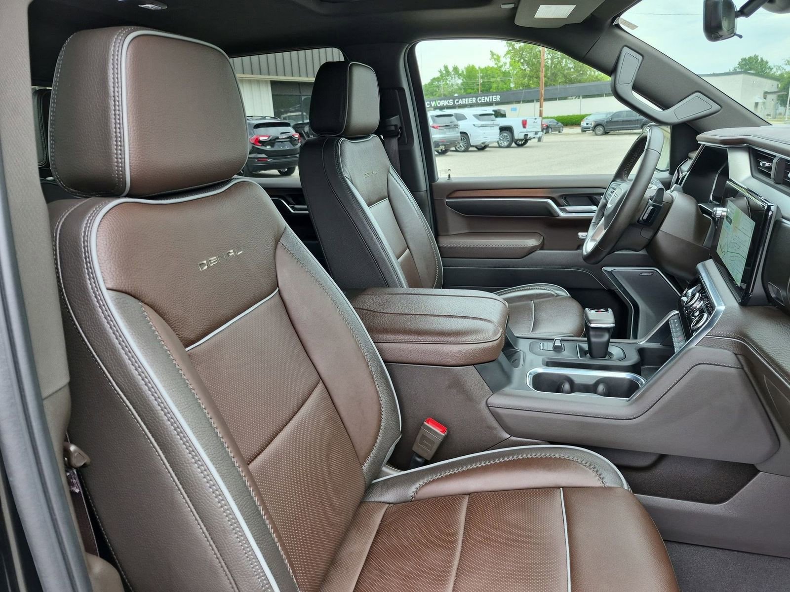 Certified 2025 GMC Sierra 1500 Denali AWD/4WD image 31