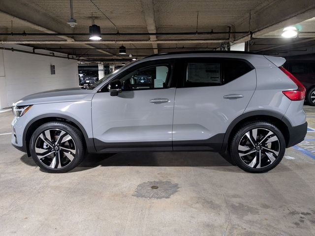 New 2025 Volvo XC40 B5 Ultra w/ Climate Package image 6