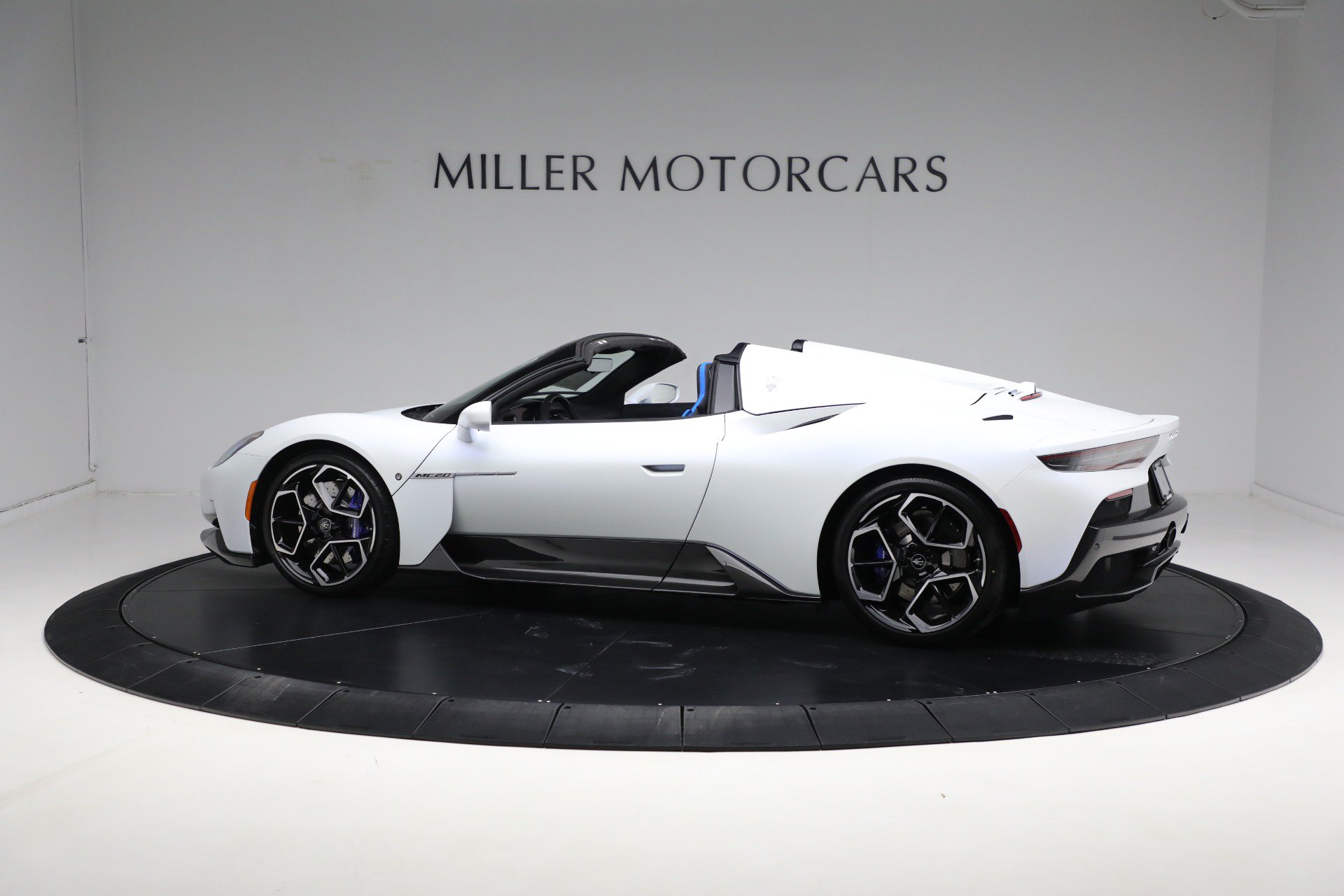 Used 2023 Maserati MC20 Spyder RWD image 5