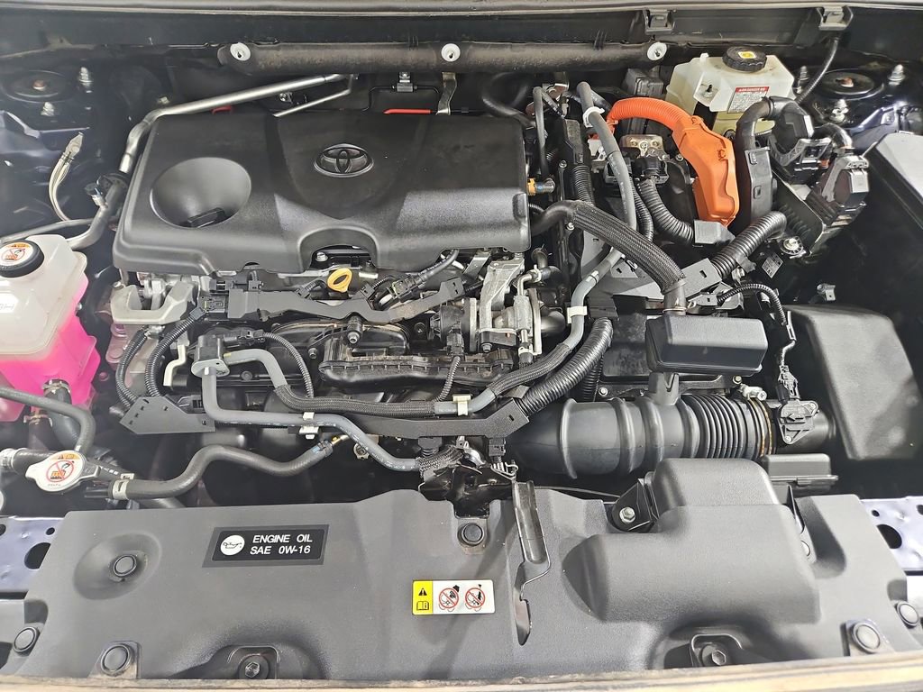 Used 2021 Toyota RAV4 XLE w/ Convenience Package image 21