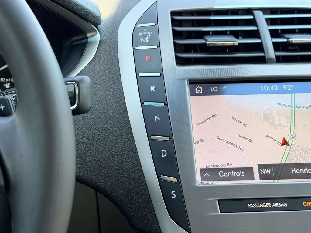 Used 2020 Lincoln MKZ w/ Convenience Package FWD image 6