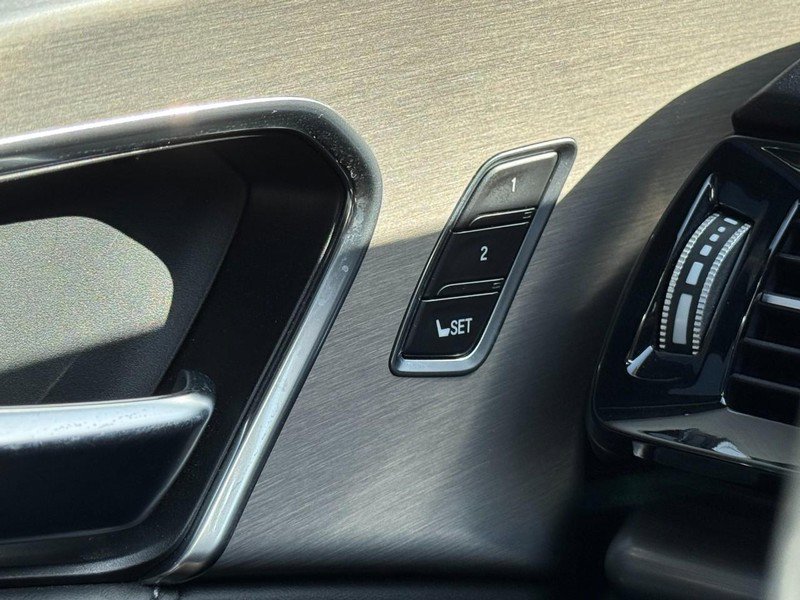 Used 2019 Acura RDX A-Spec image 16