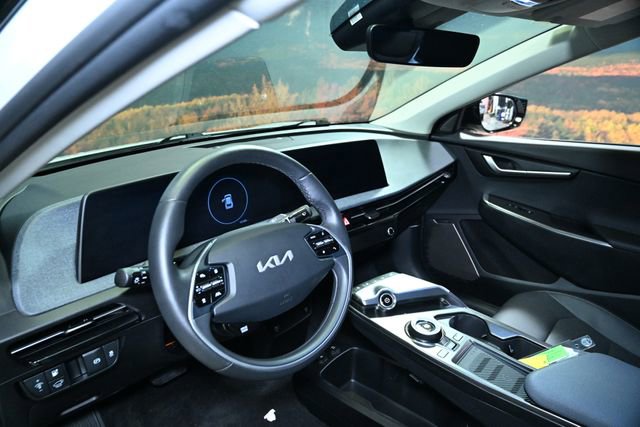 Used 2024 Kia EV6 Wind image 20