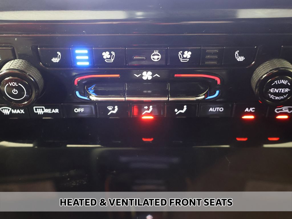 Used 2023 Jeep Grand Cherokee Summit w/ Luxury Tech Group V AWD/4WD image 10
