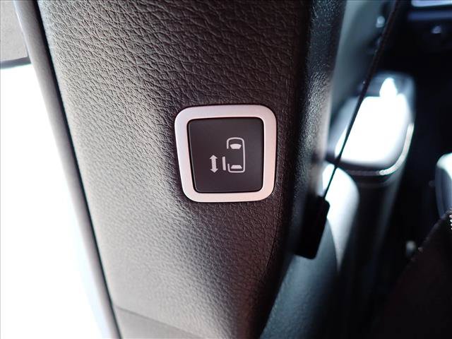 New 2027 Chrysler Pacifica Select FWD image 12