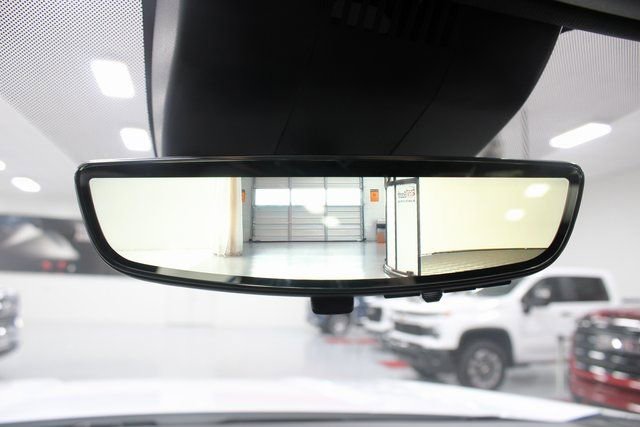 New 2026 GMC Yukon XL AT4 w/ AT4 Premium Plus Package image 3