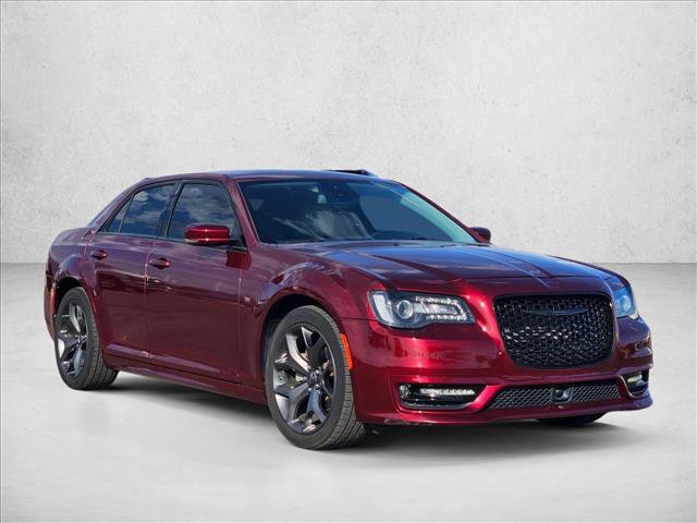 Used 2022 Chrysler 300 Touring L w/ Safetytec Plus Group RWD video 3