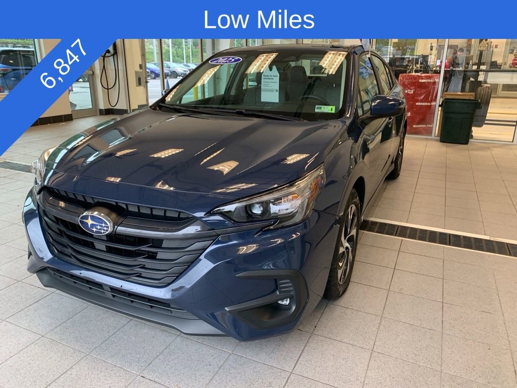 Used 2025 Subaru Legacy Premium AWD/4WD image 2