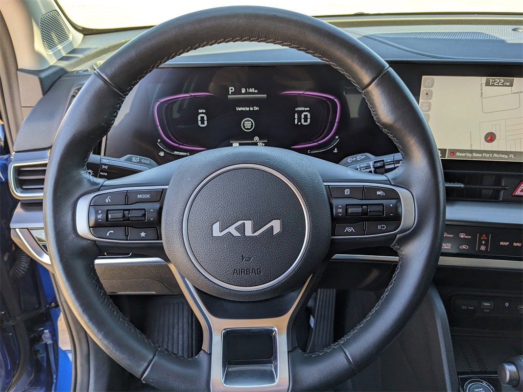 Certified 2025 Kia Sportage EX image 28