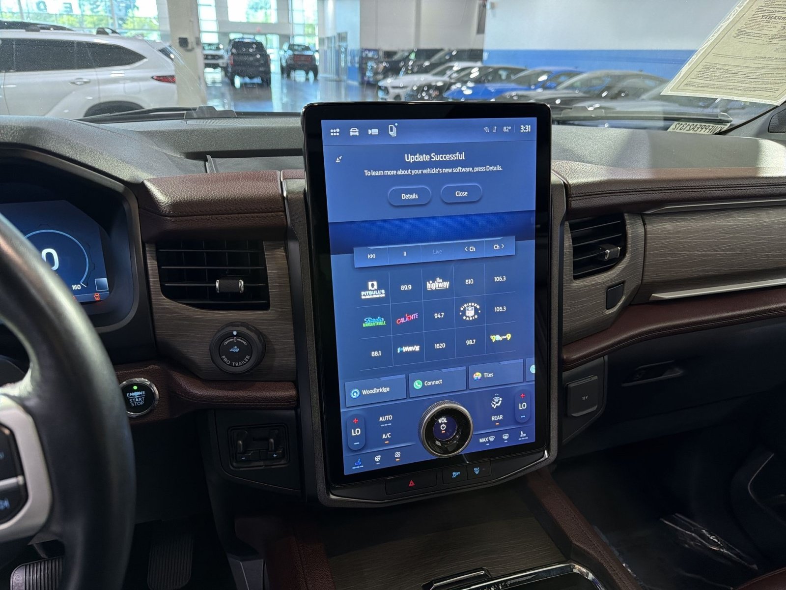 Used 2023 Ford Expedition Max Limited AWD/4WD image 21