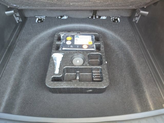 New 2026 Jeep Compass Limited image 28