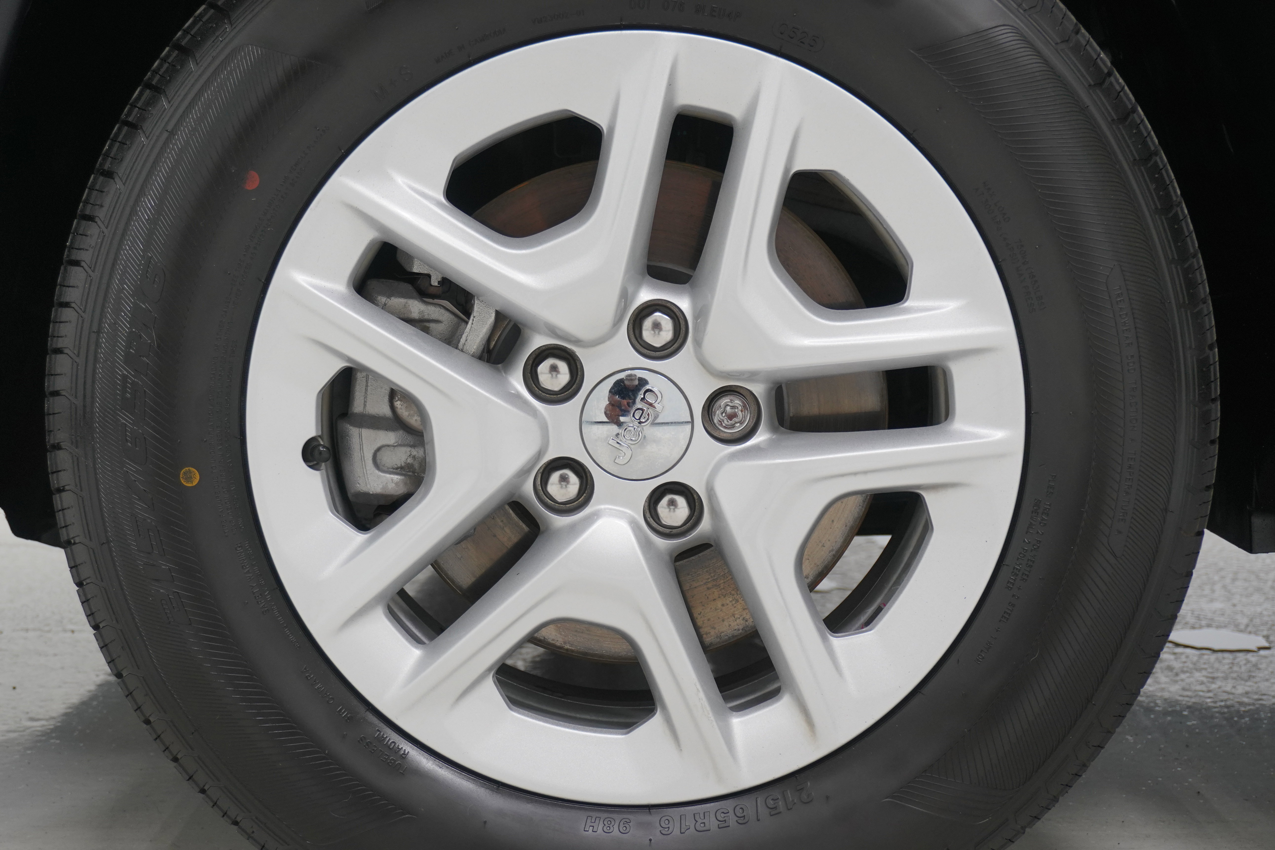 Used 2020 Jeep Compass Sport w/ Tech Group image 23