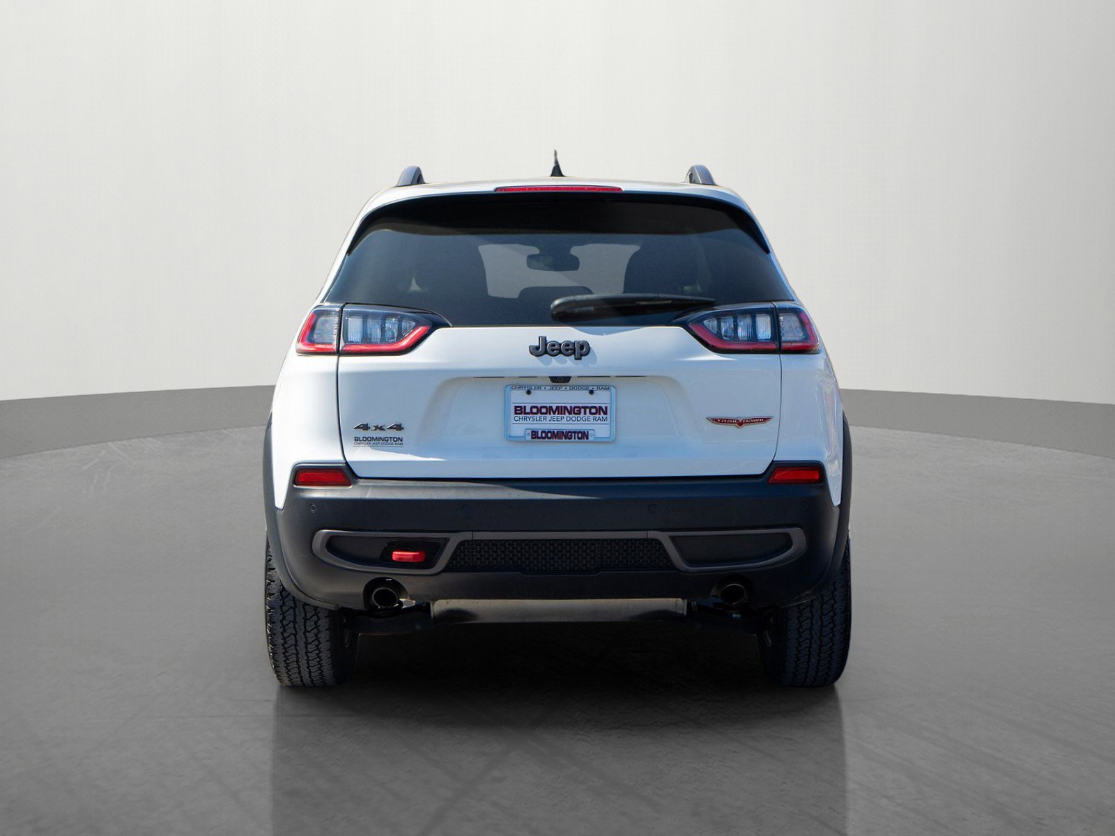 Used 2019 Jeep Cherokee Trailhawk w/ Cold Weather Group image 6