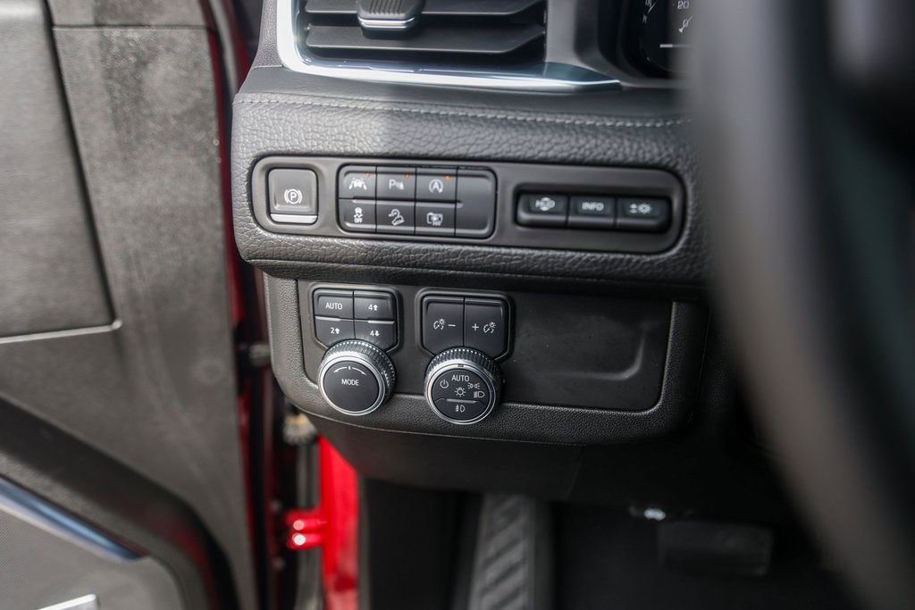 Used 2023 GMC Yukon Denali image 18