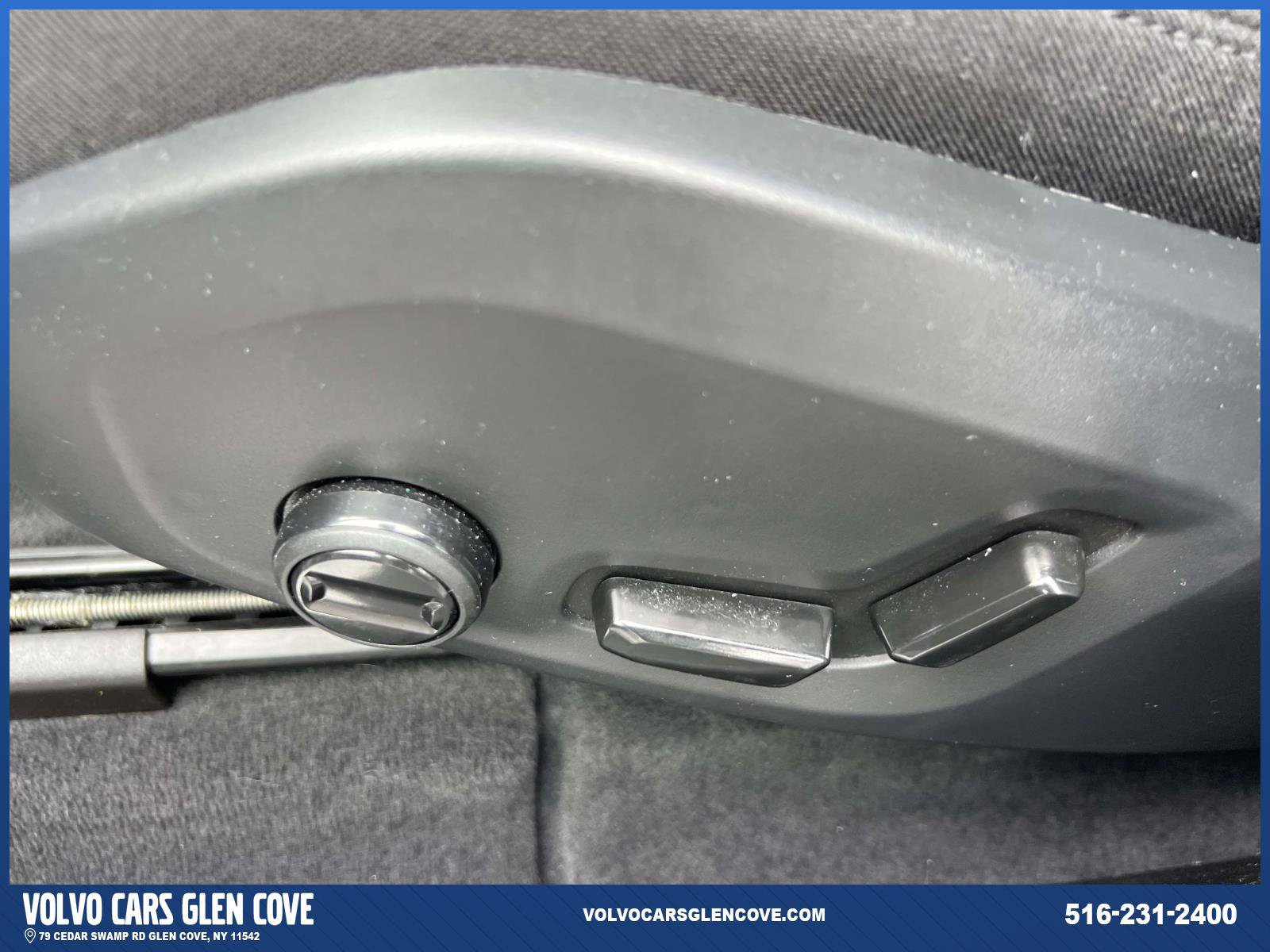 Used 2024 Volvo XC60 B5 Core w/ Protection Package Premier image 16