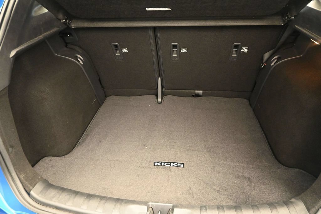Used 2023 Nissan Kicks SR w/ SR Premium Package FWD image 25