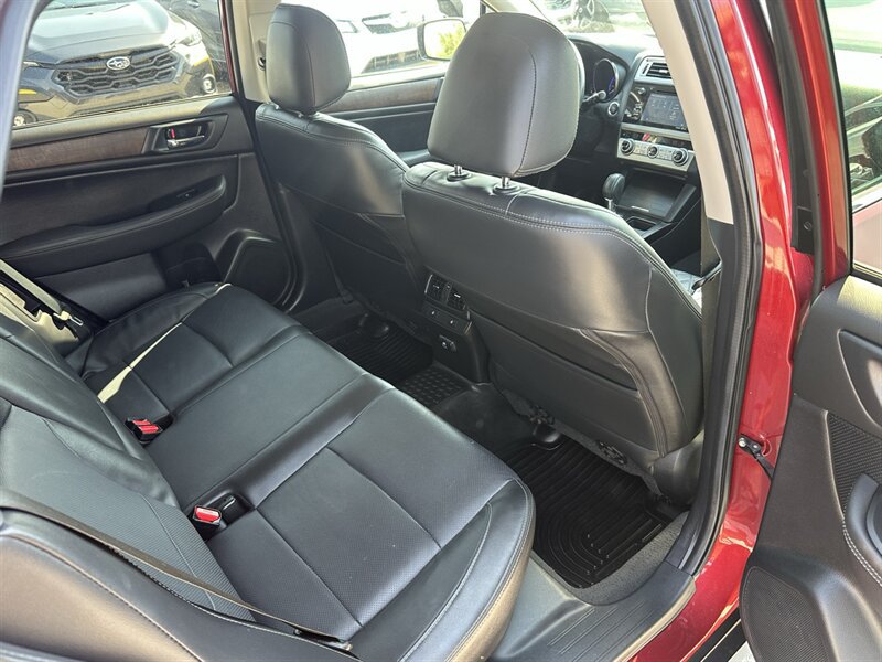 Used 2016 Subaru Outback 3.6R Limited AWD/4WD image 29