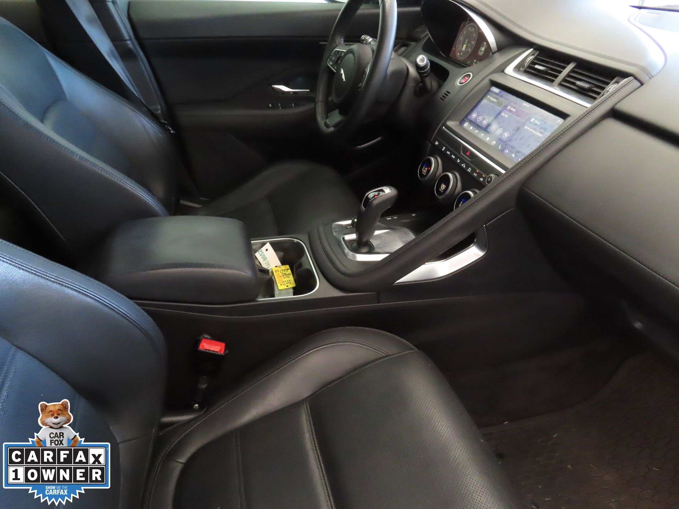 Used 2020 Jaguar E-PACE SE image 25