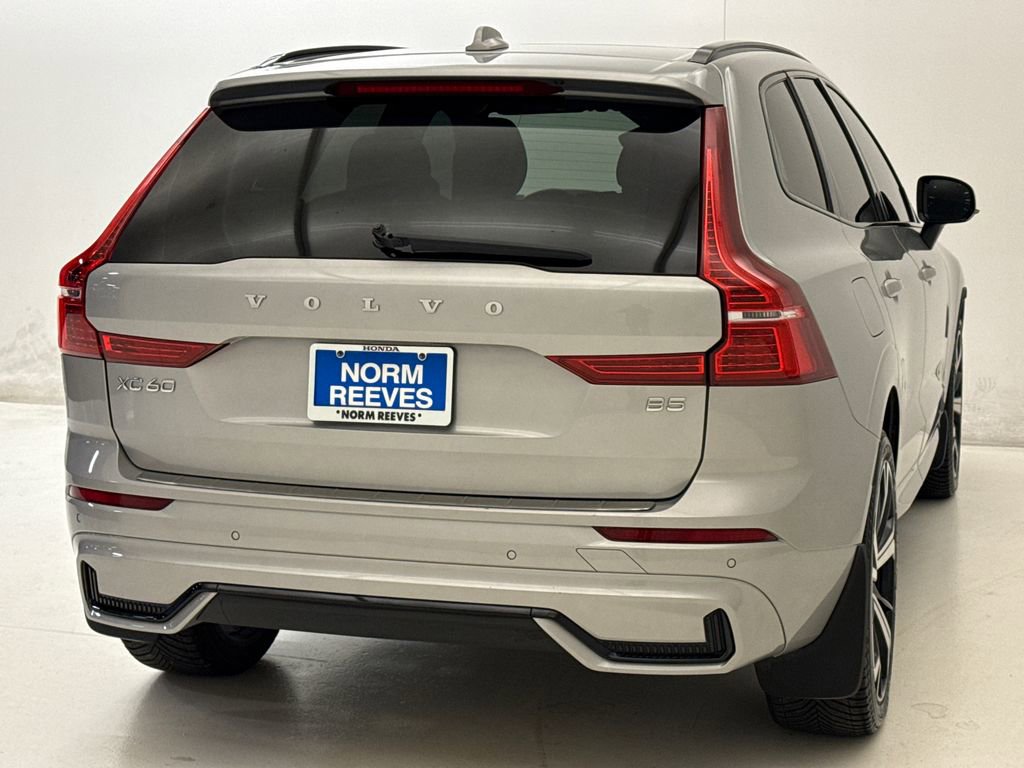 Used 2022 Volvo XC60 B5 R-Design w/ Protection Package Premier image 9