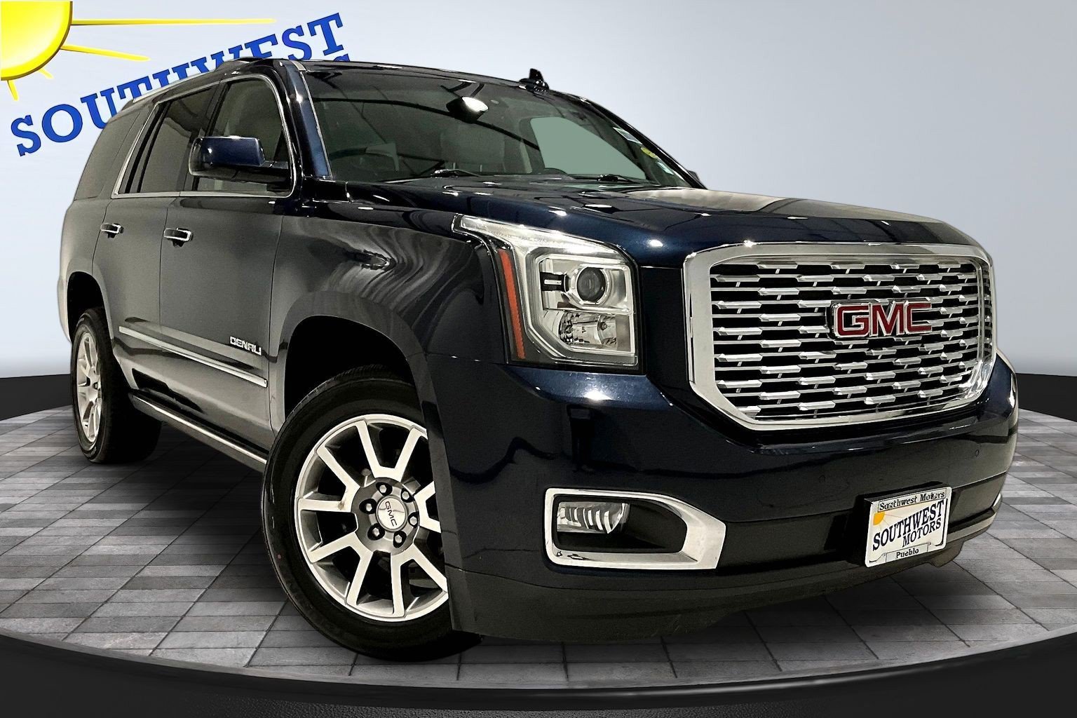 Used 2020 GMC Yukon Denali w/ Open Road Package AWD/4WD image 3