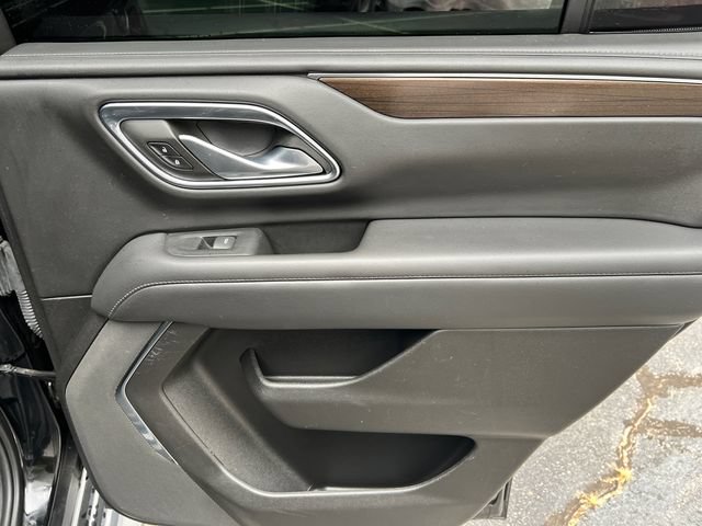 Used 2023 GMC Yukon SLE RWD image 18
