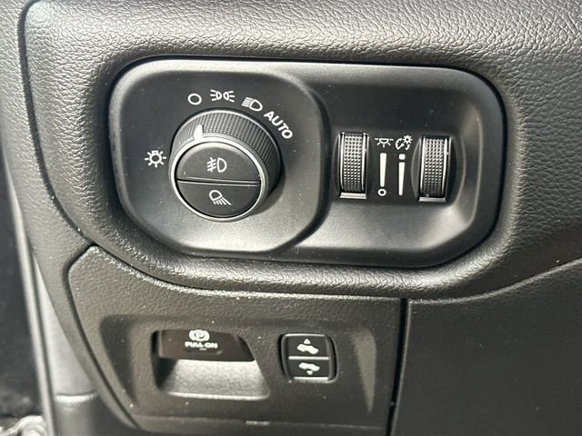Used 2023 RAM 1500 Laramie AWD/4WD image 25