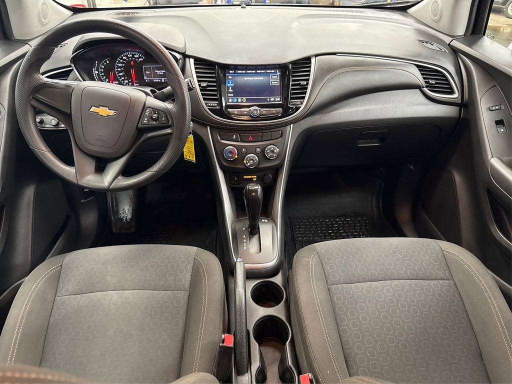 Used 2018 Chevrolet Trax LS AWD/4WD image 21