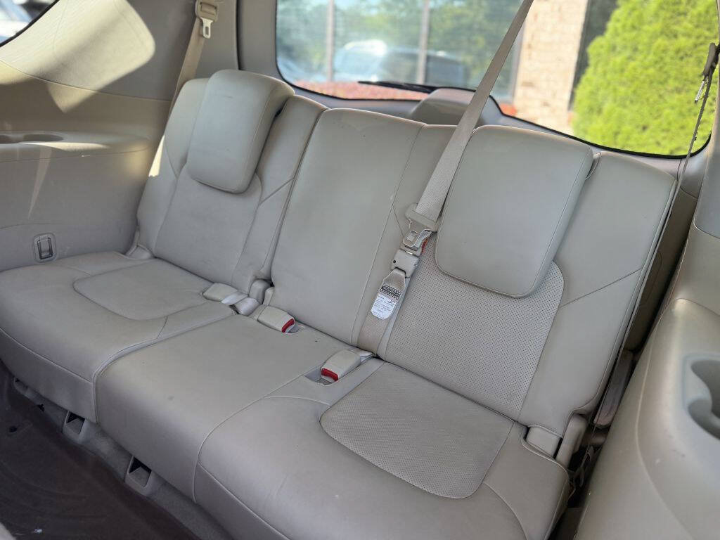 Used 2015 INFINITI QX80 4WD w/ Deluxe Technology Package image 11