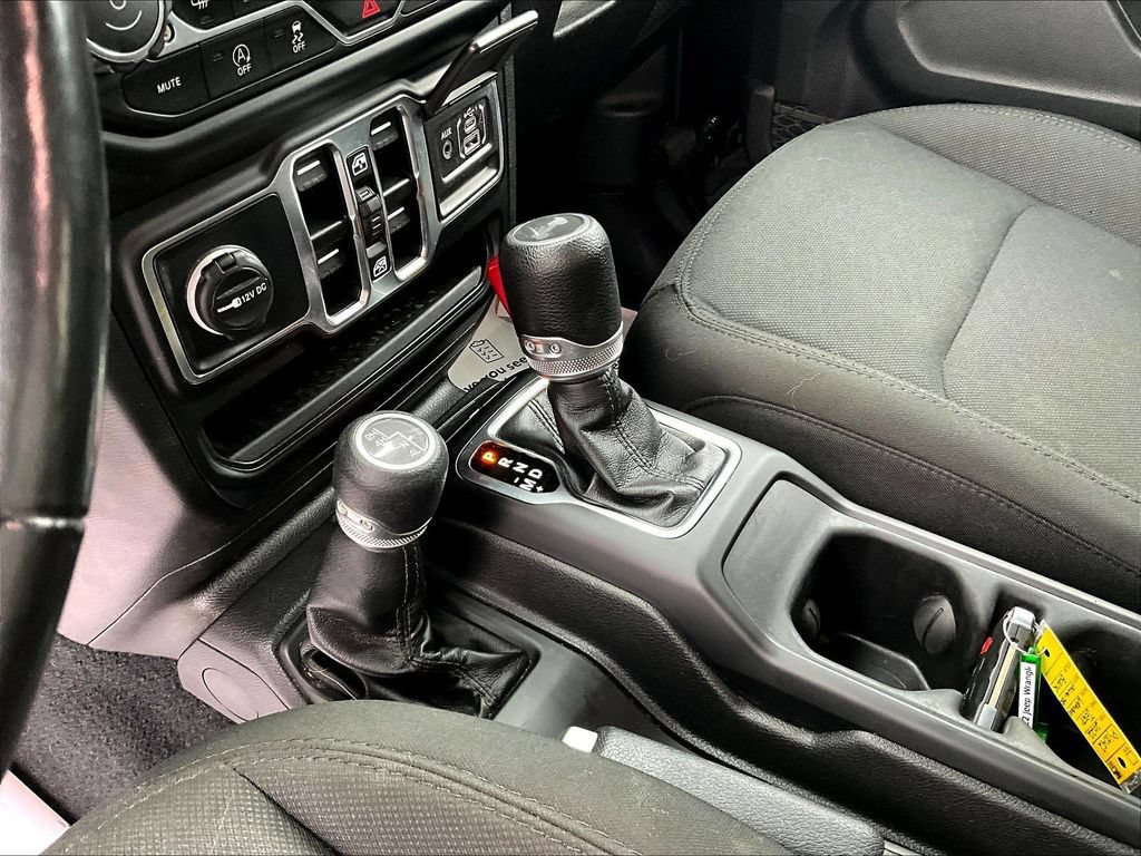 Used 2022 Jeep Wrangler Unlimited Sport AWD/4WD image 18