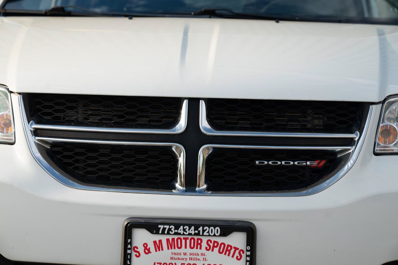 Used 2019 Dodge Grand Caravan SXT FWD image 4