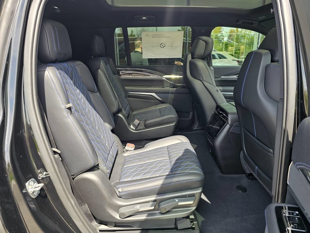 New 2026 Cadillac Escalade IQL Luxury AWD/4WD image 12