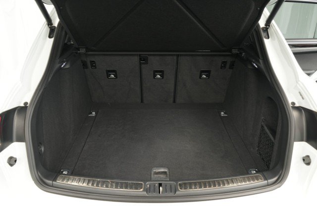 Used 2023 Porsche Macan AWD/4WD image 52